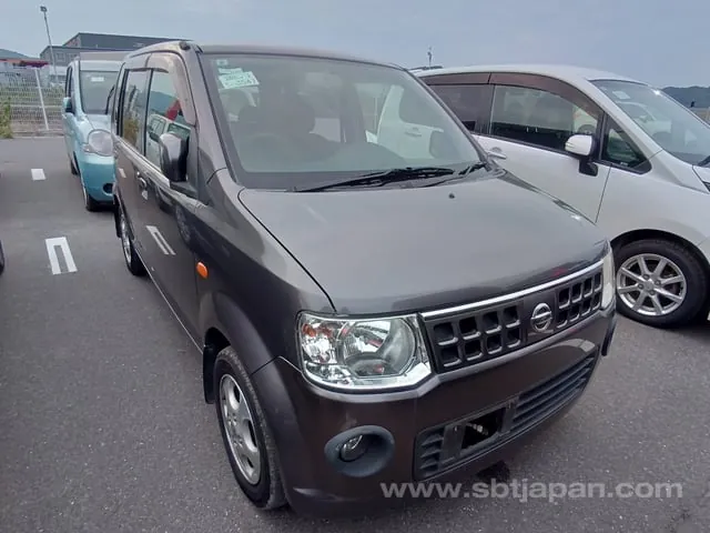 Nissan Otti S