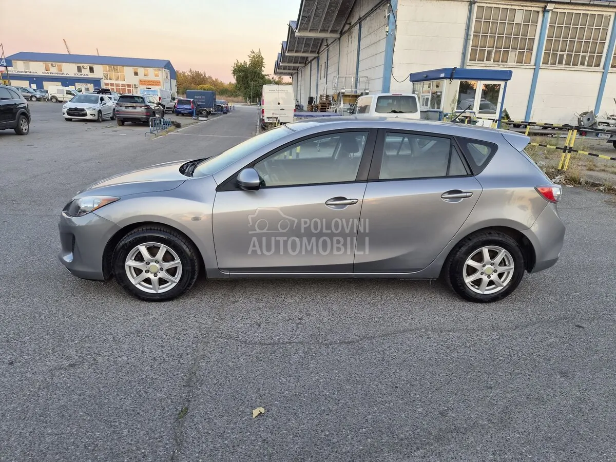 Mazda 3 2012 photo 3