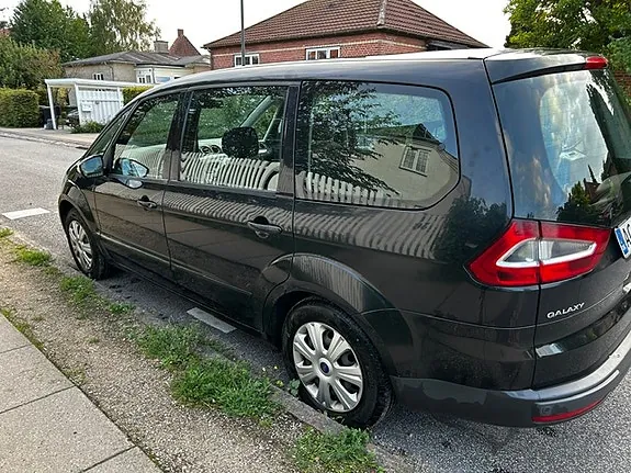 Ford Galaxy 2009 photo 2
