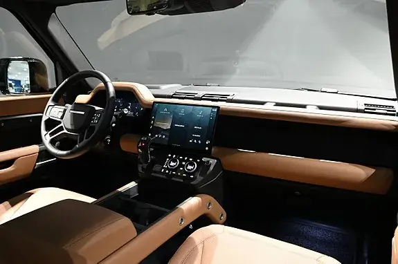 Land Rover Defender 110 2027 photo 5