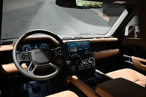 Land Rover Defender 110 2027 photo 3