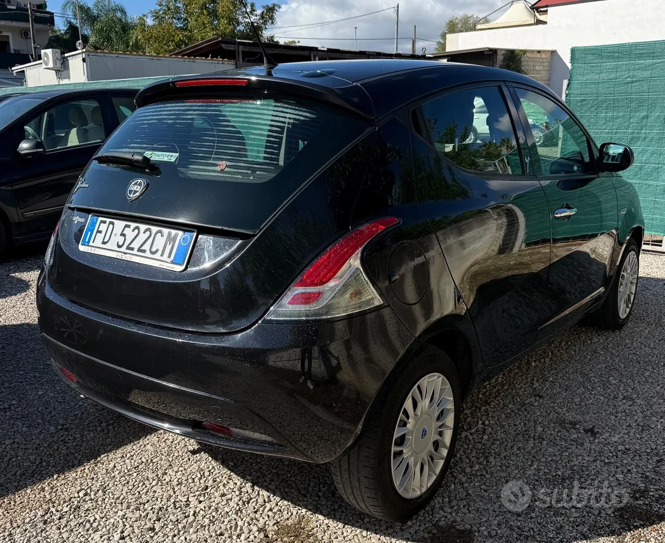 Lancia Ypsilon 2016 photo 2