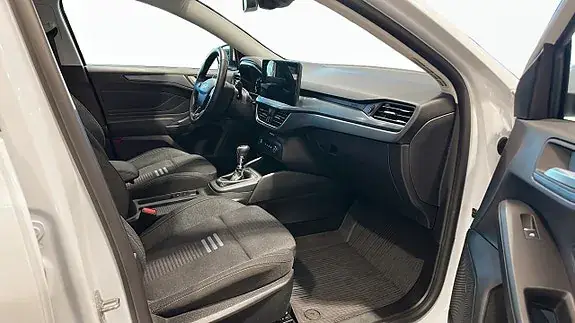 Ford Focus 2024 photo 3