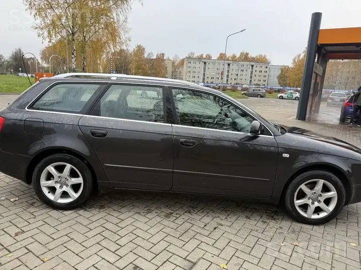 Audi A4 2008 photo 2