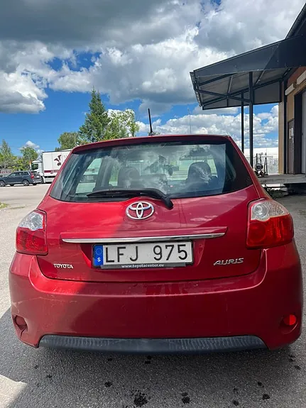 Toyota Auris 2011 photo 4