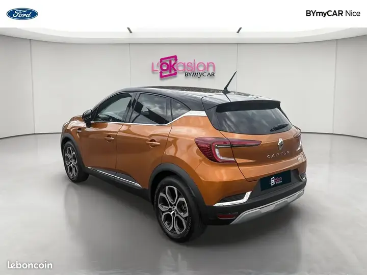 Renault Captur 2022 photo 3