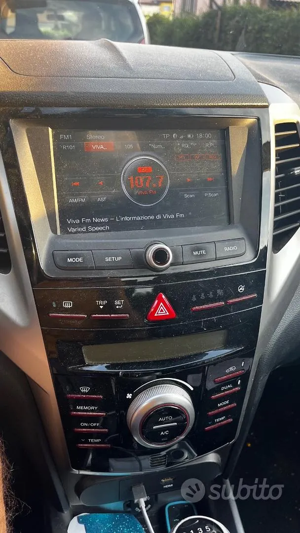 KG Mobility Tivoli 2015 photo 5