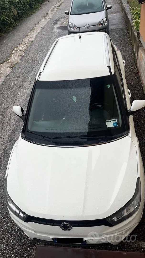 KG Mobility Tivoli 2015 photo 3