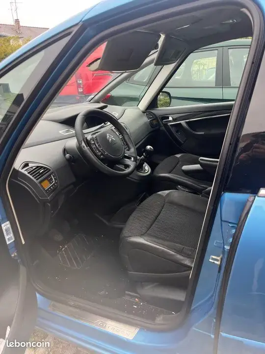 Citroen C4 Picasso 2011 photo 3
