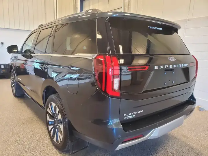 Ford Expedition 2025 photo 4