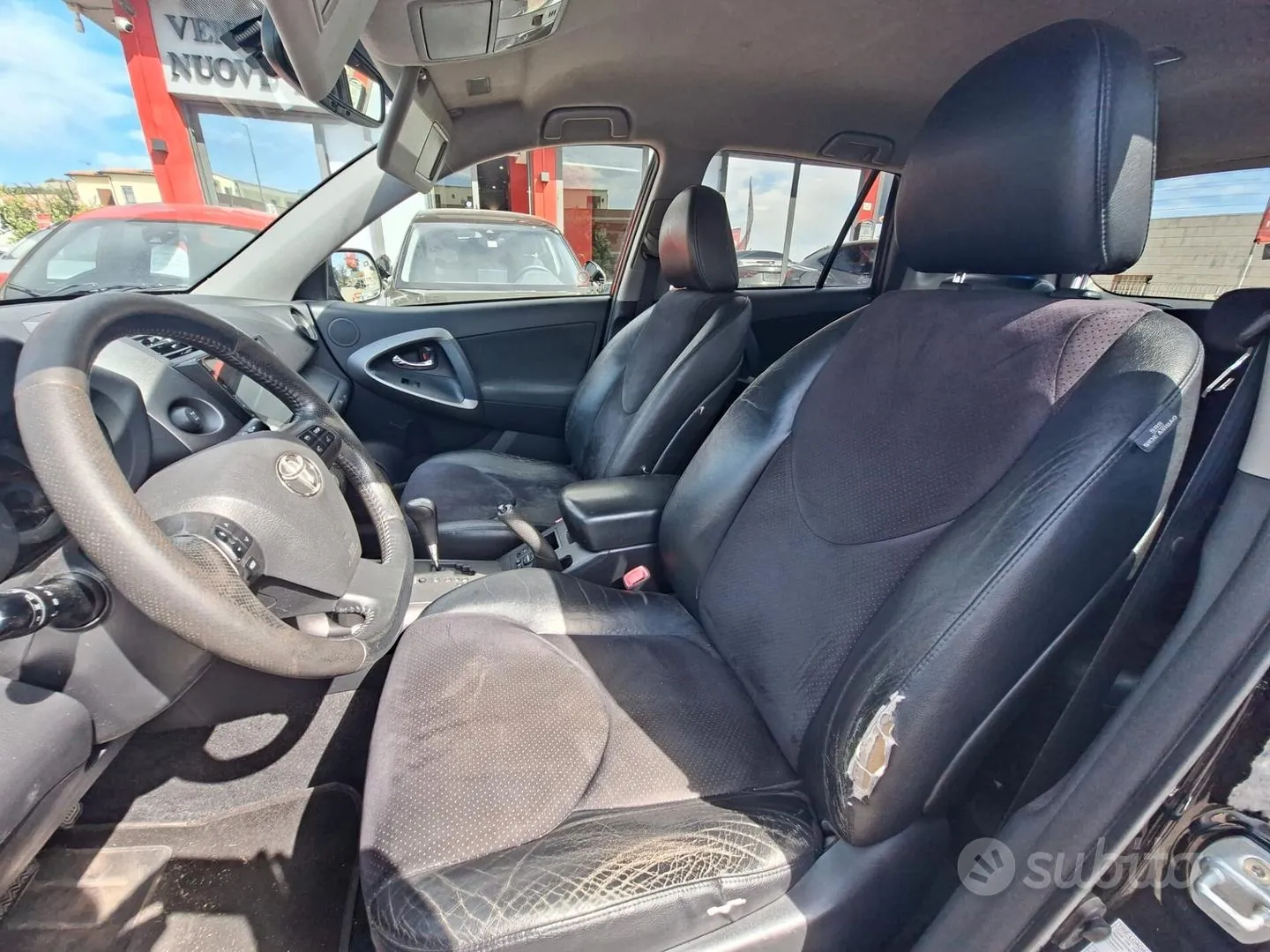 Toyota Rav4 2012 photo 4