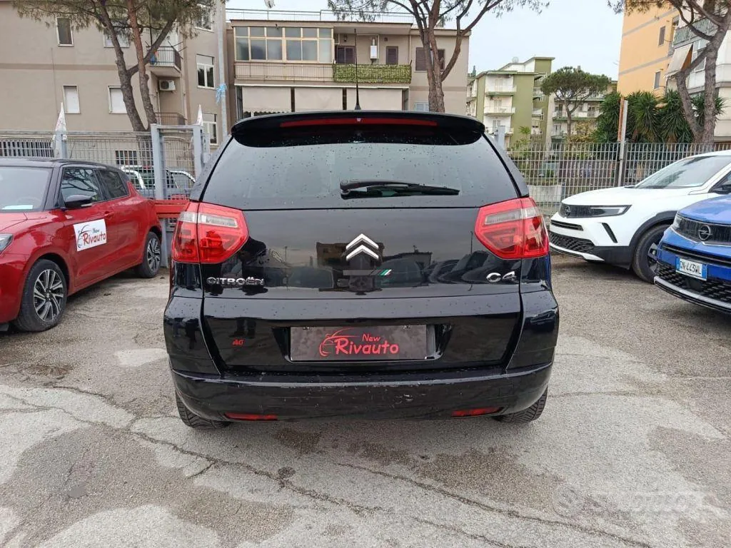 Citroen C4 Picasso 2010 photo 4