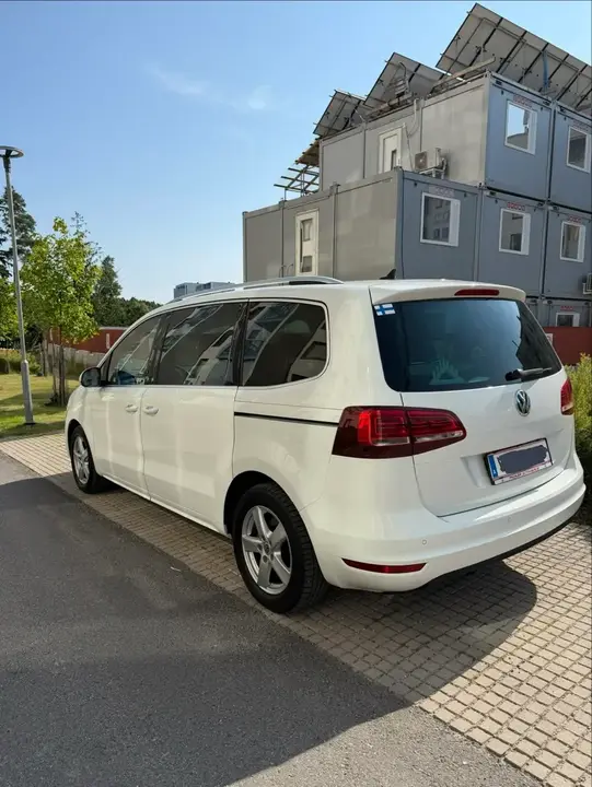Volkswagen Sharan 2016 photo 2
