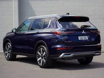 Mitsubishi Outlander 2026 photo 3
