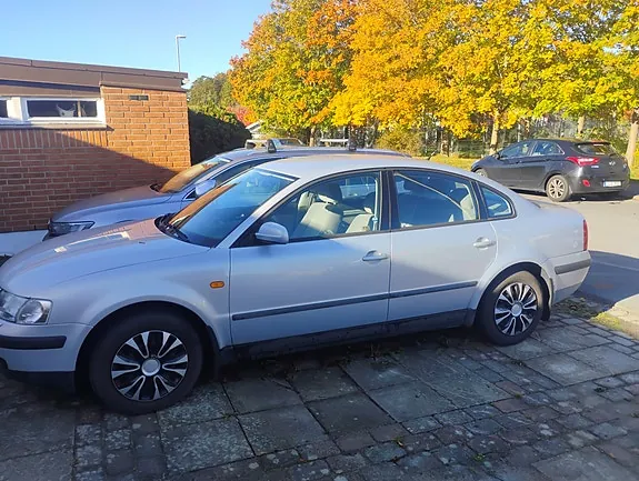 Volkswagen Passat 1998 photo 2