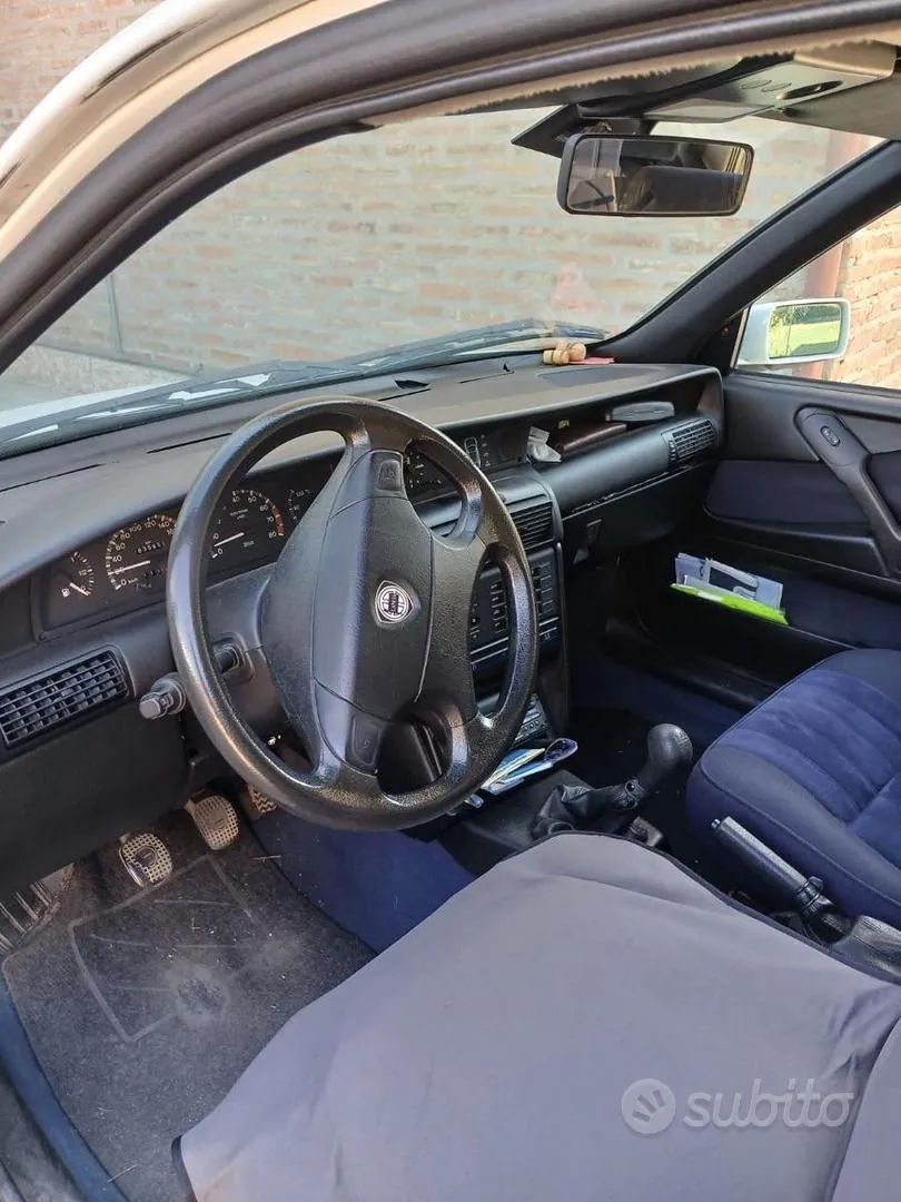 Lancia Delta 1998 photo 5