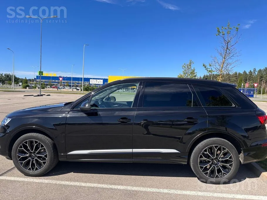 Audi Q7 2022 photo 2