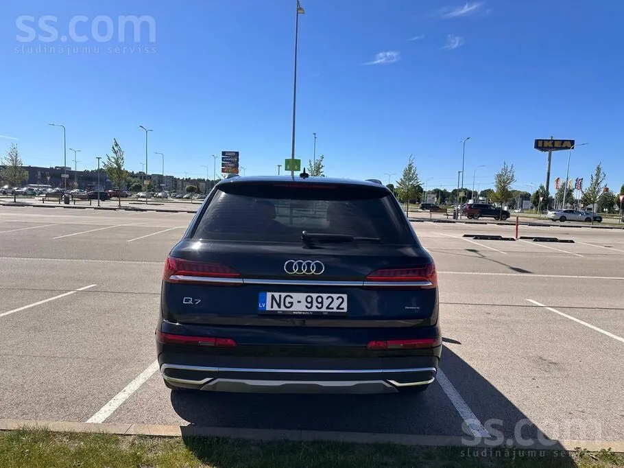 Audi Q7 2022 photo 3