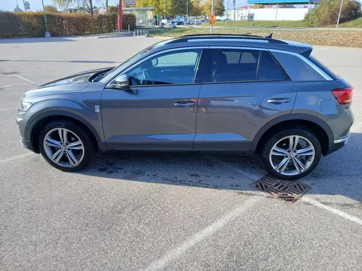 Volkswagen T-Roc 2021 photo 2