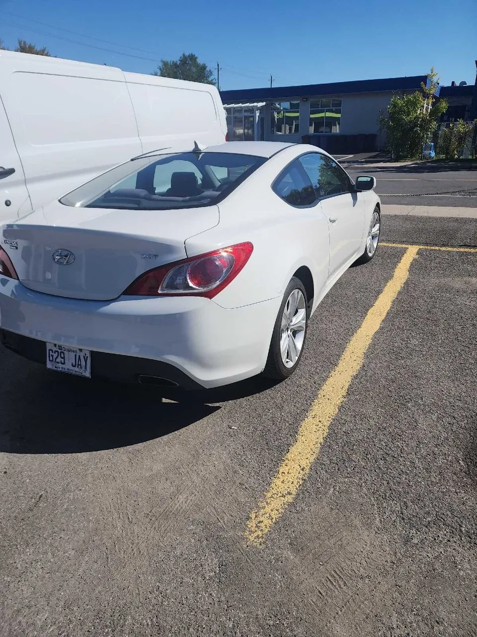 Hyundai Genesis 2010 photo 3