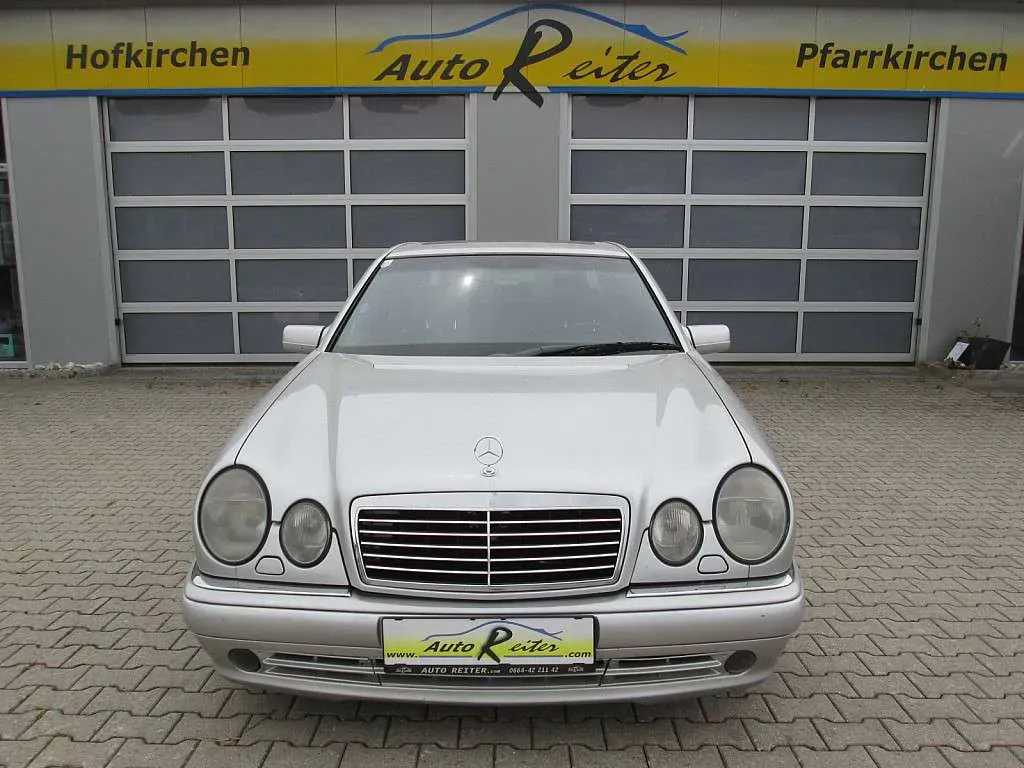Mercedes-Benz E-Class 1997 photo 2