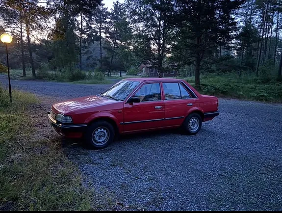 Mazda 323
