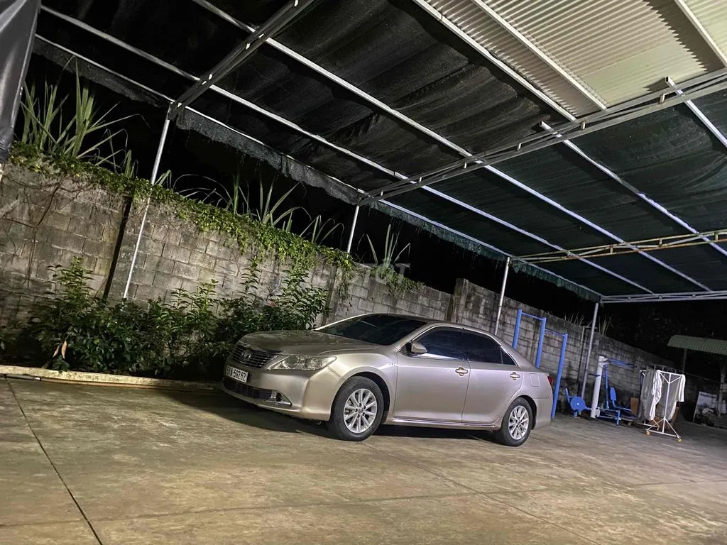Toyota Camry 2013 photo 2