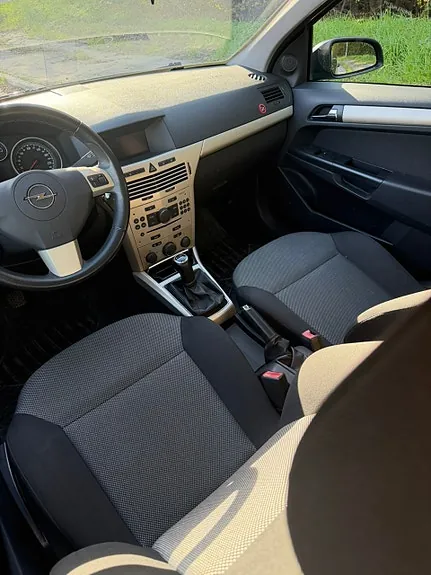 Opel Astra 2009 photo 5