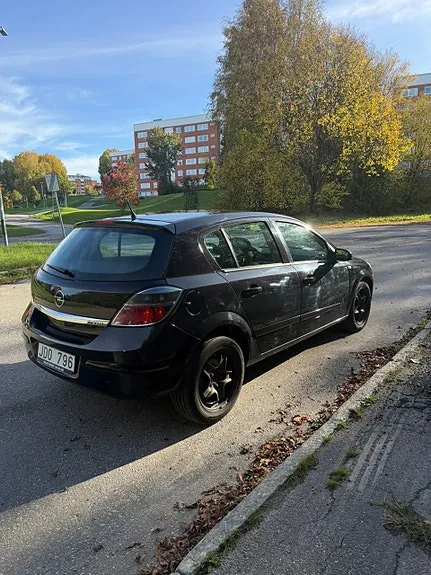 Opel Astra 2009 photo 2