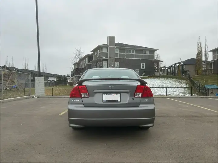 Honda Civic 2004 photo 2