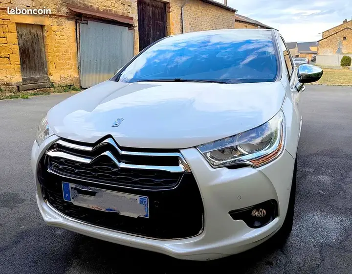 DS Automobiles Ds 4