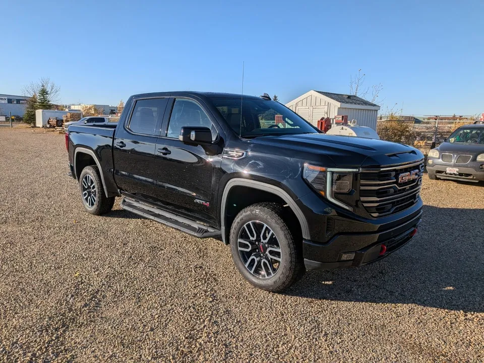 GMC Sierra 1500 2026 photo 2
