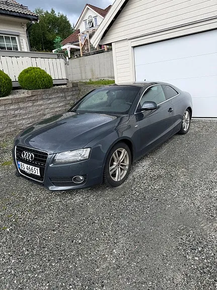 Audi A5 2009 photo 2