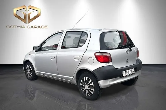 Toyota Yaris 2003 photo 4
