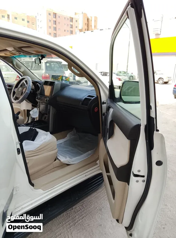 Toyota Prado 2011 photo 4