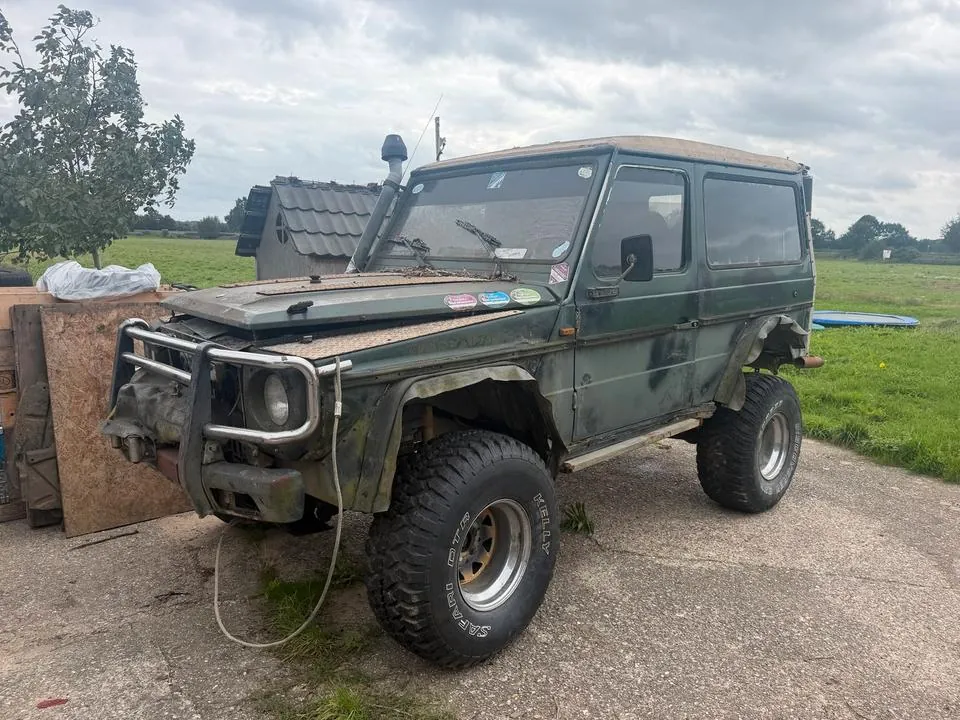 Mercedes-Benz G300