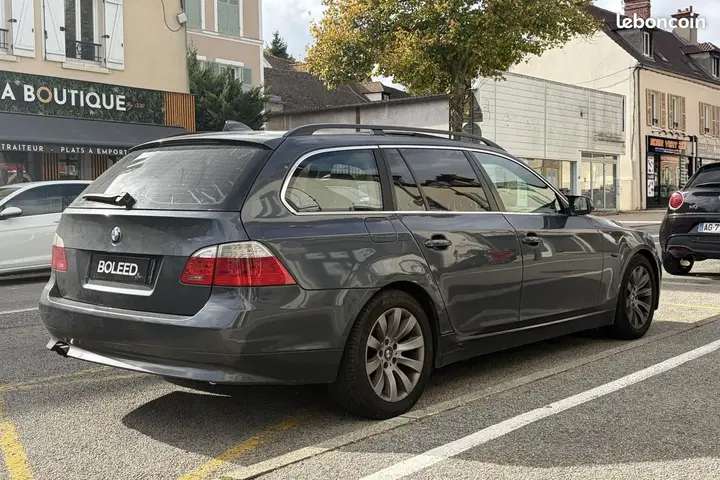 BMW 5 Series 2009 photo 5