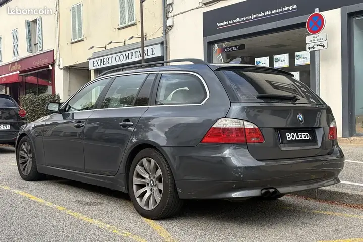 BMW 5 Series 2009 photo 3