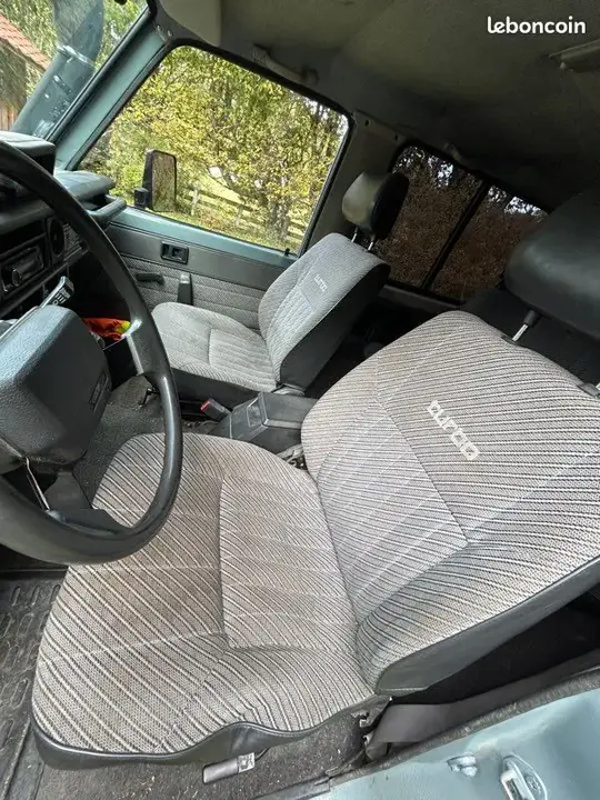 Toyota Land Cruiser 1988 photo 3