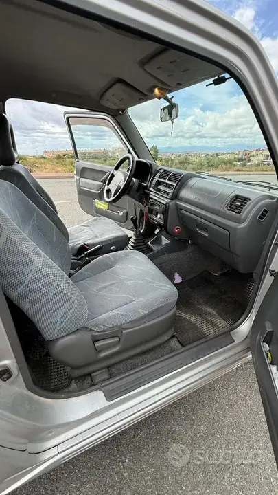Suzuki Jimny 2001 photo 4