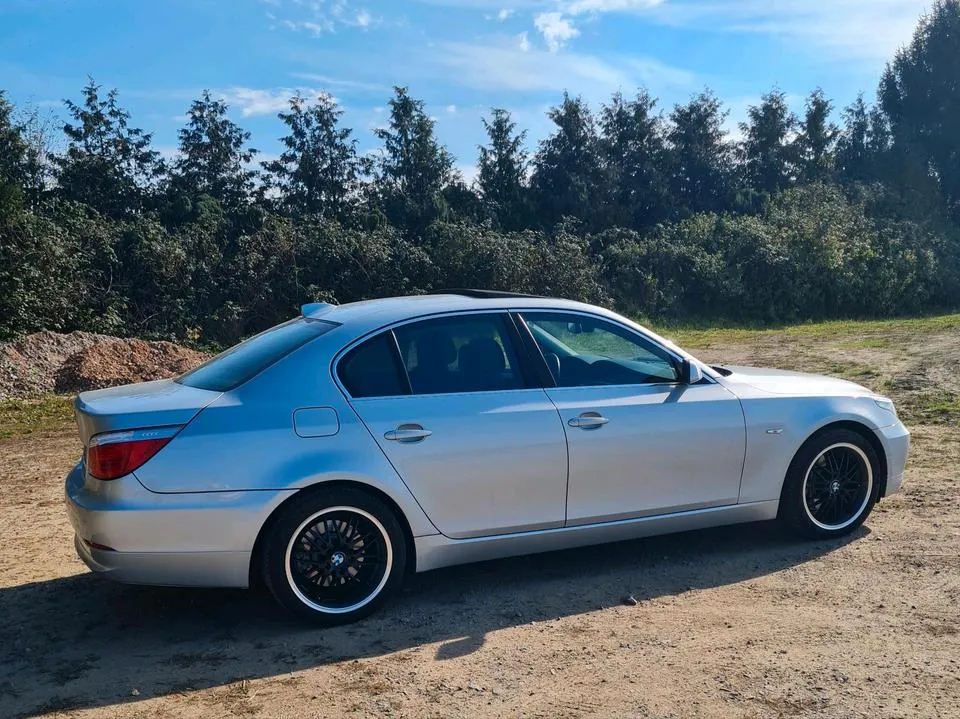 BMW 523I E60