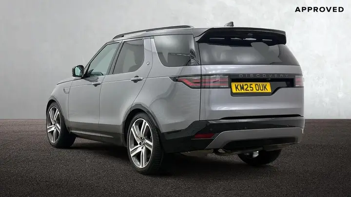 Land Rover Discovery 2025 photo 2