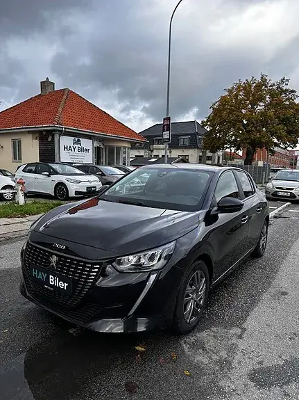 Peugeot 208 2022 photo 2