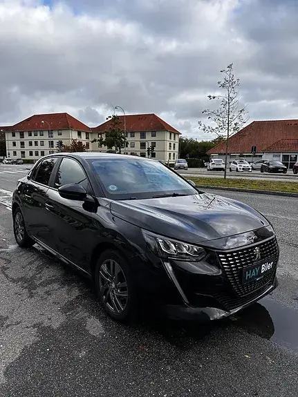 Peugeot 208 2022 photo 3