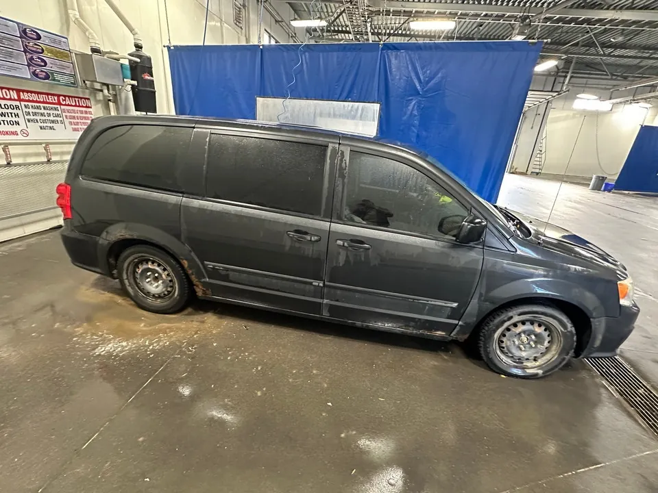Dodge Grand Caravan 2012 photo 2