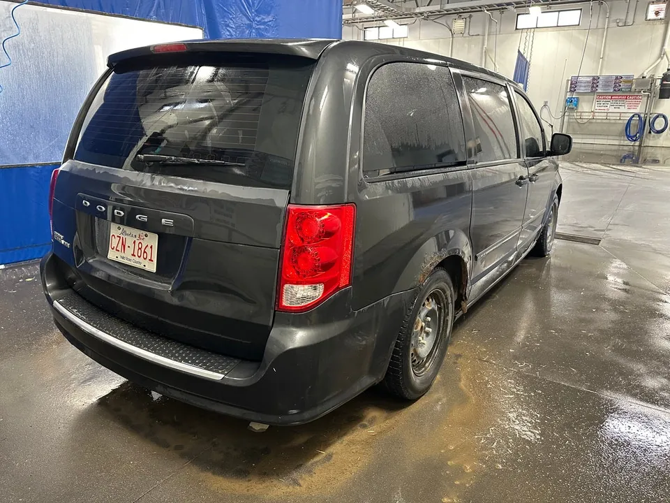 Dodge Grand Caravan 2012 photo 3