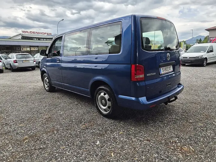 Volkswagen Multivan 2011 photo 3