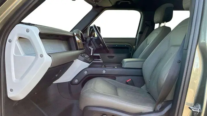 Land Rover Defender 2021 photo 3