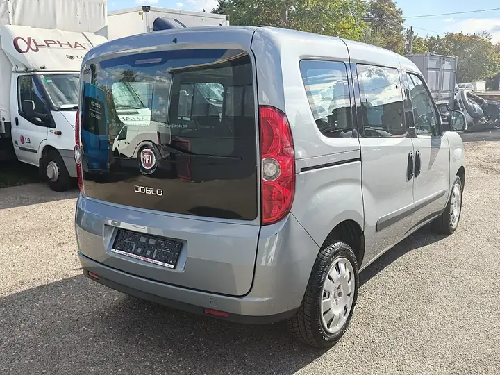 Fiat Doblo 2013 photo 2