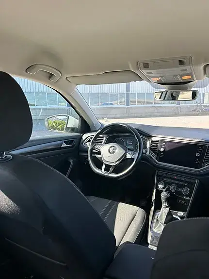 Volkswagen T-Roc 2018 photo 3
